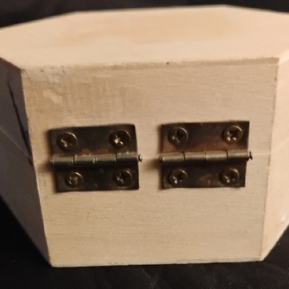 Hexagonal Wooden Trinket Box ((FREE with Jewelry Purchase)